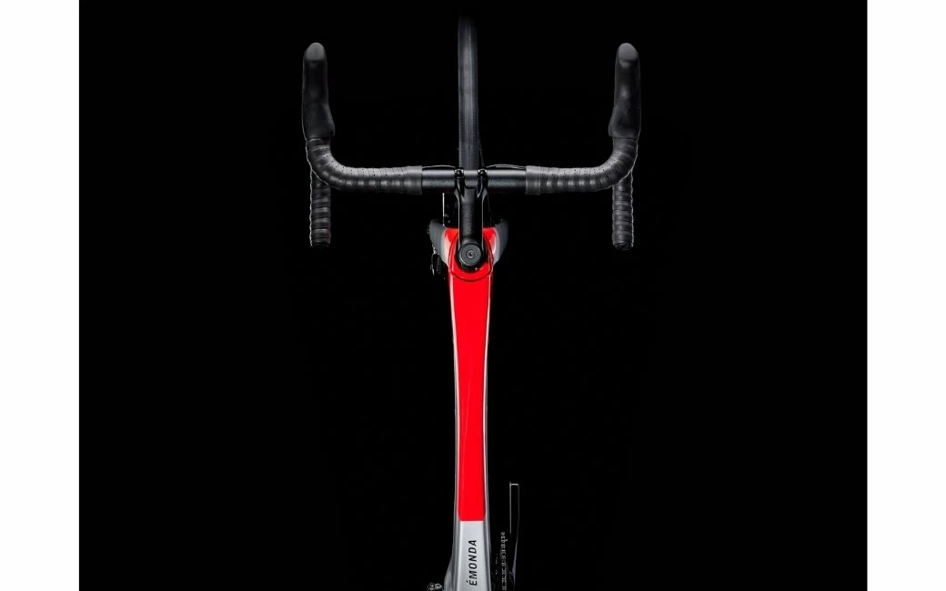 Vélo De Route TREK Emonda SL 6 Di2 Gris/Rouge - 2023 7 Vélo De Route TREK Emonda SL 6 Di2 Gris/Rouge - 2023 – Image 5