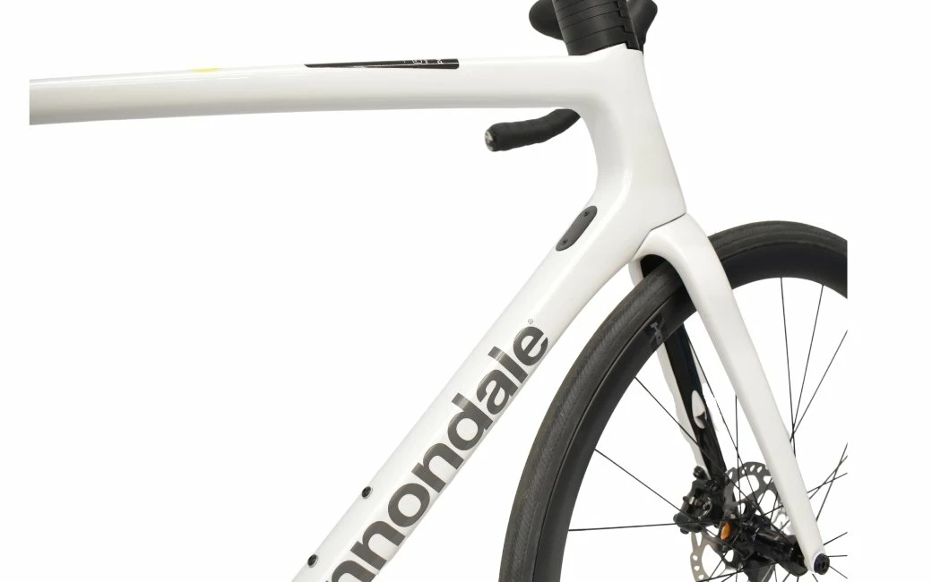 Vélo Route CANNONDALE SuperSix EVO Carbon Disc 105 Di2 Blanc/Noir - 2023 5 Vélo Route CANNONDALE SuperSix EVO Carbon Disc 105 Di2 Blanc/Noir - 2023 – Image 3