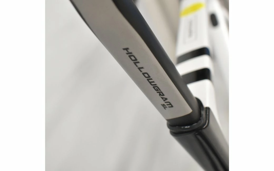 Vélo Route CANNONDALE SuperSix EVO Carbon Disc 105 Di2 Blanc/Noir - 2023 7 Vélo Route CANNONDALE SuperSix EVO Carbon Disc 105 Di2 Blanc/Noir - 2023 – Image 5