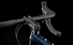 Vélo Route Trek Domane AL 2 Disque Bleu - 2022 10 Vélo Route Trek Domane AL 2 Disque Bleu - 2022 -Promos Vélo Électrique Boutique velo route trek domane al 2 disque bleu 2022 2